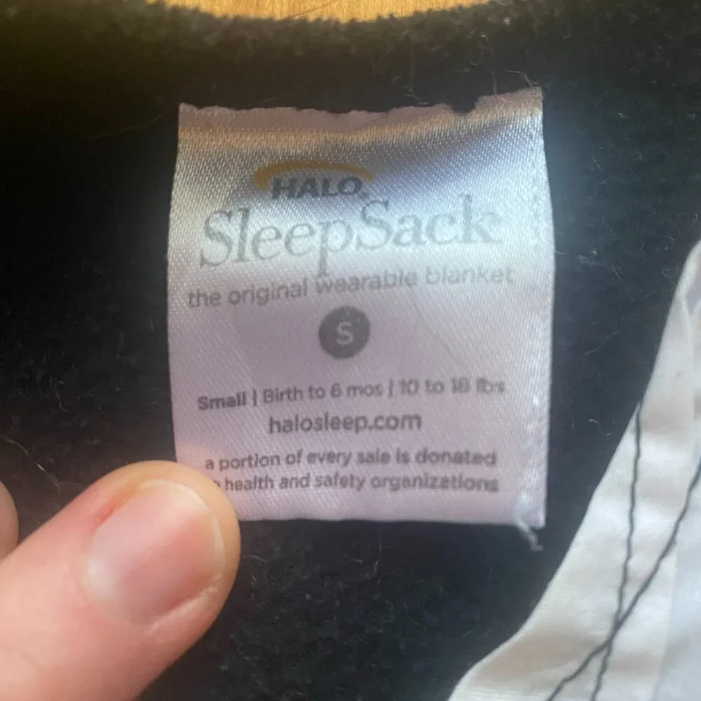 Halo Black & White Fleece Tuxedo Sleep Sack Size Small (10-18lbs, 0-6 months) G1